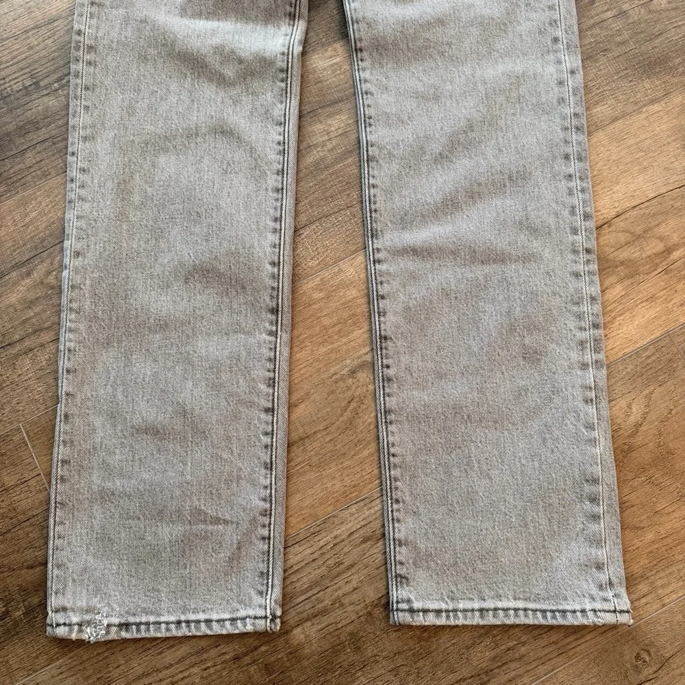 Levis these could